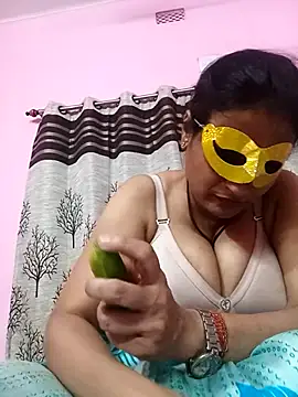 Webcam Model (Gullapi)  is live.Free join now!