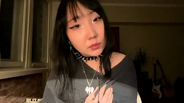 yunananaa (F teen) - I'll get up and show you my outfit