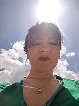 tata_sanz_ live sex cam