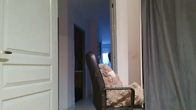 serena__vedette's room