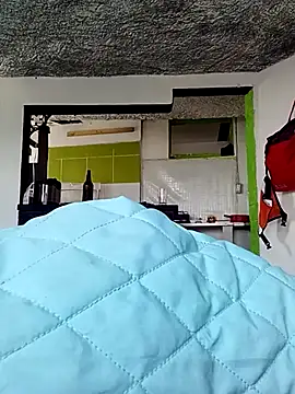 skinniyamo - SkinniYamo's free webcam - UK Sex Cams