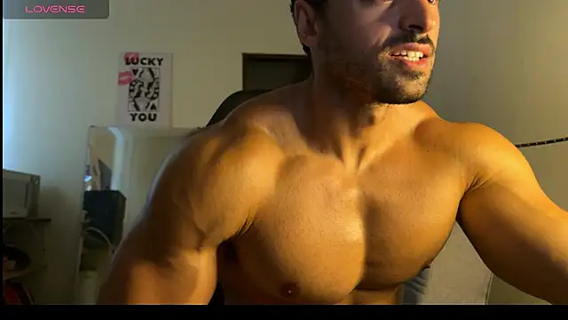 Lucasfit24 live sex cam