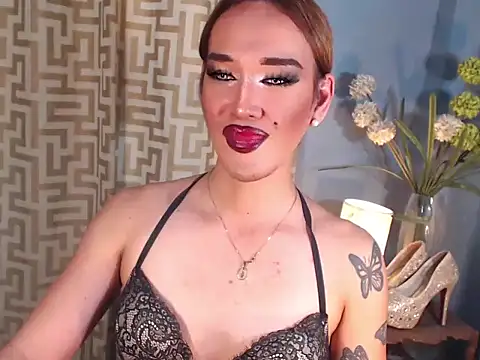 AleinaCroft live sex cam