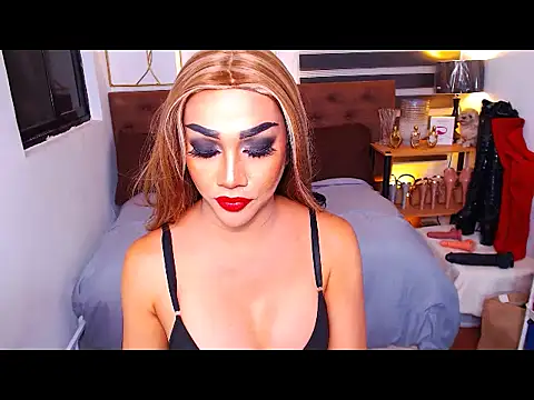 MeatyhorsecockMistress live sex cam