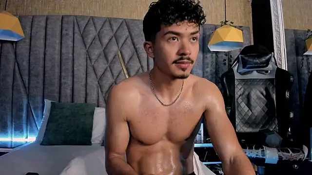 NicolaiKarav live sex cam