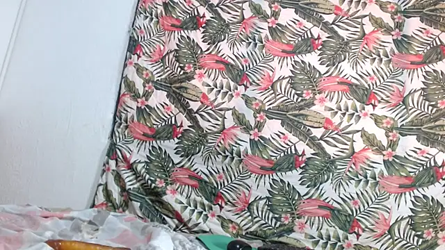 69smallstar - 69smallstar's free webcam - UK Sex Cams