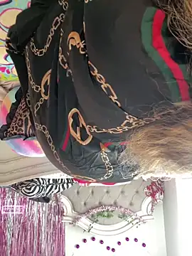 Webcam Model (xoxoSELENAxoxo)  is live.Free join now!