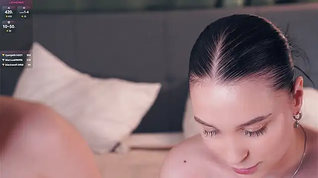 zofiasoshnik (G teen) - get rid of bra Kris