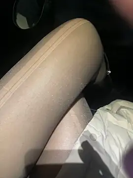 美女petoys在线直播