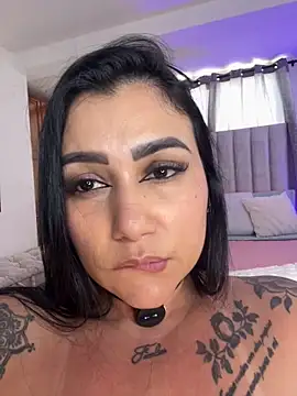 Webcam Model (MadissonFord)  is live.Free join now!