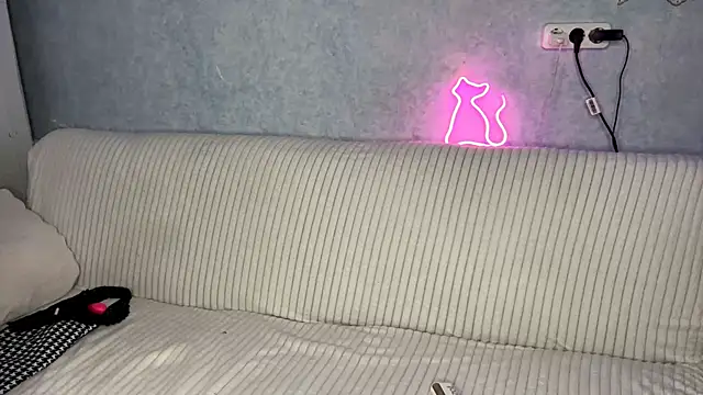 lia_rise - Lia_rise's free webcam - UK Sex Cams