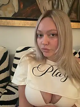 Webcam Model (misstitmouseofficial)  is live.Free join now!