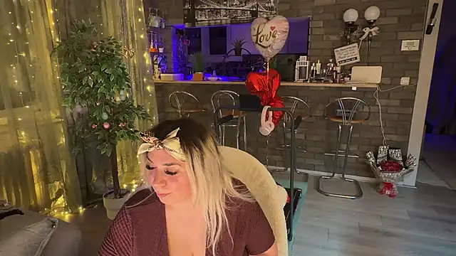 monageil (F young) - Its Monaday 😅 33-44-99 crazy Vibration