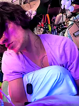 gurlnips - Gurlnips's free webcam - UK Sex Cams