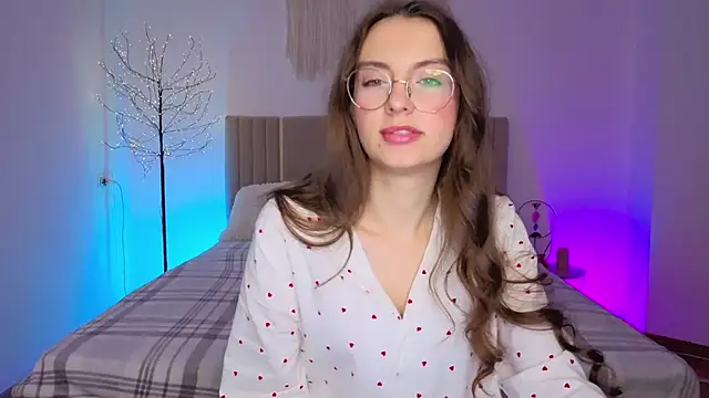 real_cutie1 - Real_cutie1's free webcam - UK Sex Cams