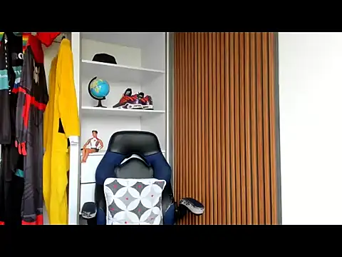 yandi_hot - Yandi_hot's free webcam - UK Sex Cams