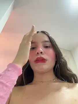 Webcam Model (MiaJacksonn) is live