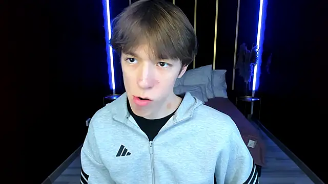 markbranston (M twink) - jerking in underwear