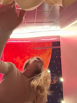 kira_mia (F young) - massage asshole while FINGERING PUSSY