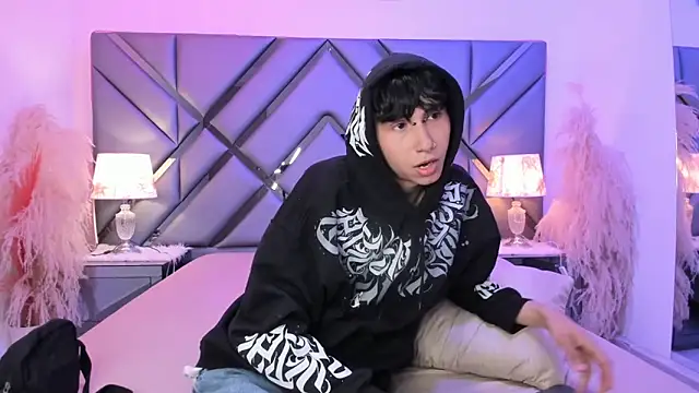 milan_lewiss - Milan_LewisS's free webcam - UK Sex Cams