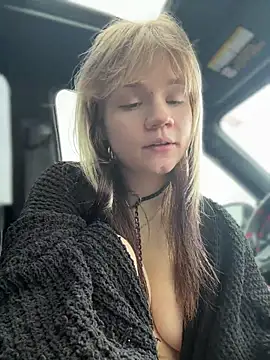 Cutiepiespanks's live cam