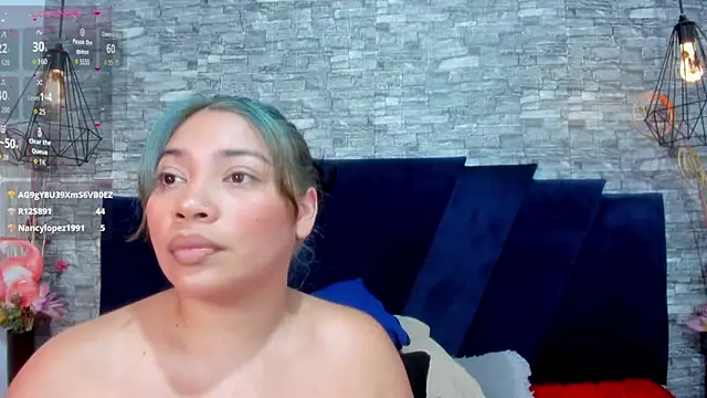 sophia_brunett - Sophia_Brunett's free webcam - UK Sex Cams