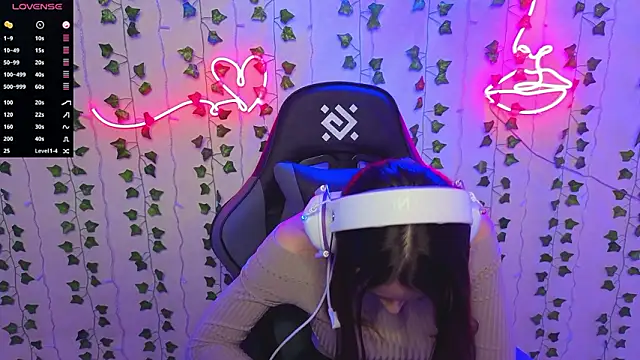 aliceimonta - AliceIMonta's free webcam - UK Sex Cams