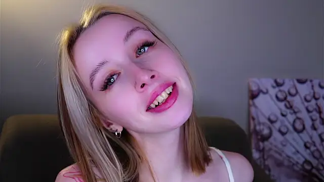 eugeniaearl - EugeniaEarl's free webcam - UK Sex Cams