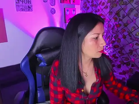 megan_collinss1 - Megan_Collinss1's free webcam - UK Sex Cams