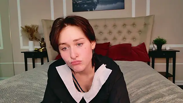 blacklunaa - BlackLunaa's free webcam - UK Sex Cams