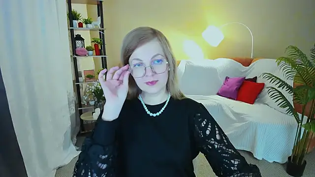 youruniverser - YourUniverser's free webcam - UK Sex Cams