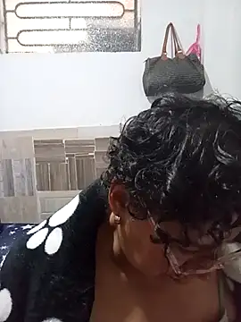 Webcam Model (Pupi-Lanegra)  is live.Free join now!