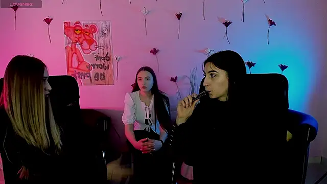 leslie_bird - Leslie_bird's free webcam - UK Sex Cams