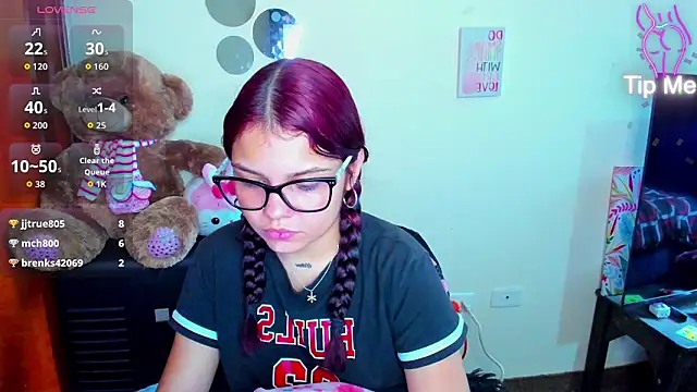 ema__luna - Ema__Luna's free webcam - UK Sex Cams