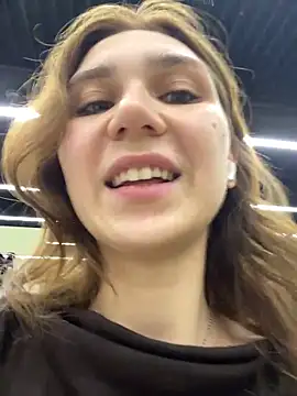 quitielia (F teen) - 💦Huge ORGASM in the mall💦