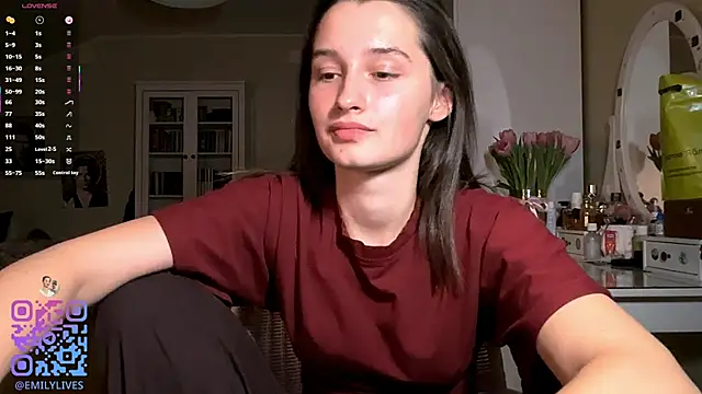 darlinebrustera (F teen) - Show my ass and spank