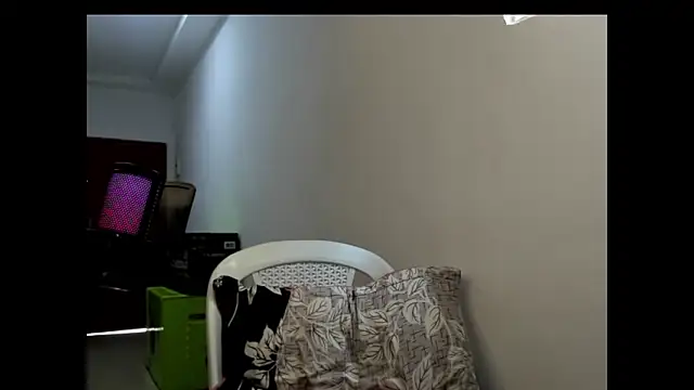 kitty_love2006 - Kitty_love2006's free webcam - UK Sex Cams