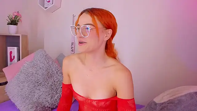 celeste_blazze_ - Celeste_blazze_'s free webcam - UK Sex Cams