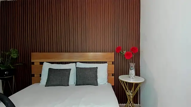 rossie_lanie_ - Rossie_lanie_'s free webcam - UK Sex Cams