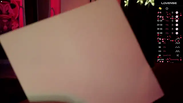 nestyzz - Nestyzz's free webcam - UK Sex Cams