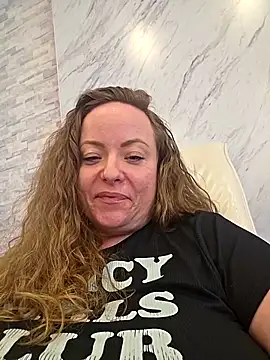 julimonroe (F milf) - Surprise flash/tease 😘