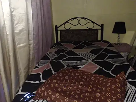 MissFoxylady live sex cam