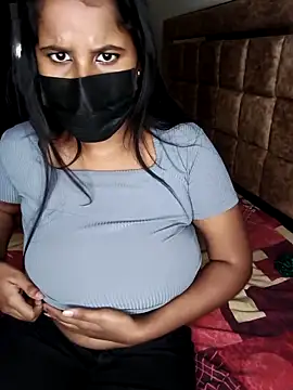 richa_sharma321 (F teen) - Oil on boobs