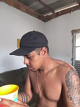 juni0r777 - Juni0r777's free webcam - UK Sex Cams