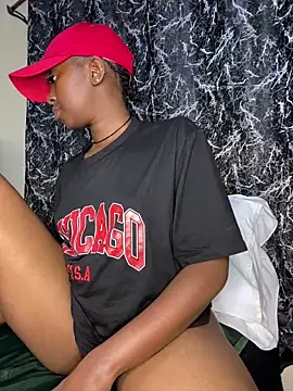 sexy_barb2 (Ask my age) - Ride my torso till creampie 😈/squirtzzz