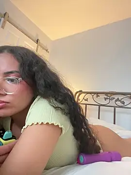 vixxnovalee (F young) - 5 minute Blowjob w/ dildo + TITTS