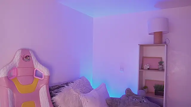 enola_holmes_ (F young) - lush in ass