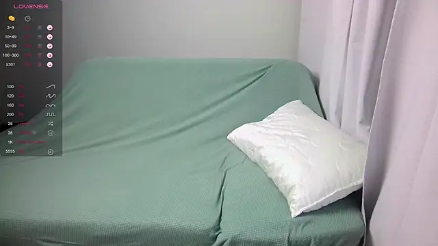 leonboykisser (M twink) - undress