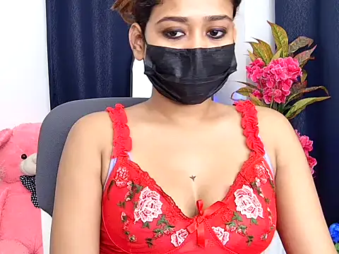 loving_neha (F young) - Boobs oil massage come darling 😝😍😘
