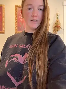 pussiesncream_ (F young) - Slip 2 fingers in my tight lil pussy ;)